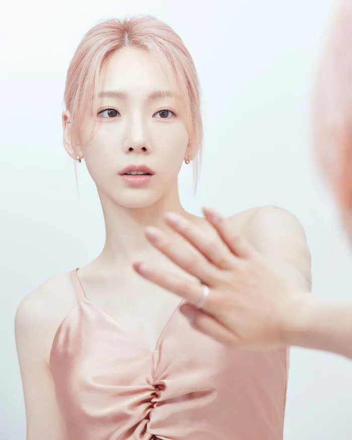 Taeyeon sắp vượt Yoona thành nữ thần của SNSD hay gì? Nhìn bộ ảnh mới khoe  nhan sắc 32 tuổi như 23 mà xém xỉu vì 