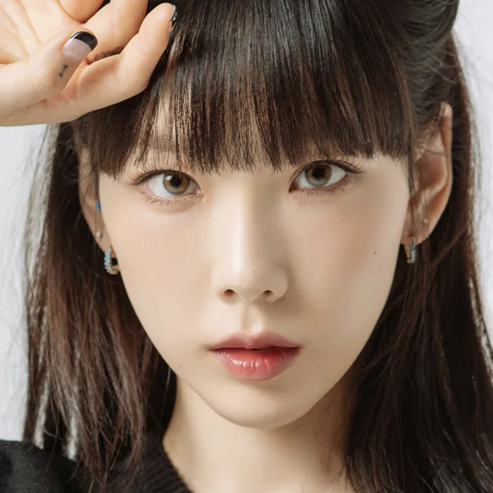 Taeyeon một mình đánh chiếm hai tạp chí