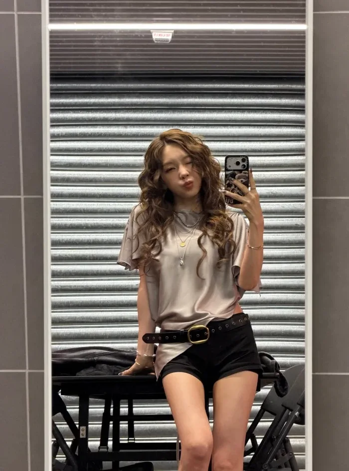 Taeyeon (SNSD) khiến fan chú ý với vóc dáng gầy chưa từng thấy - Saostar.vn