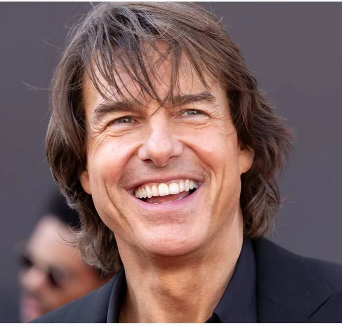 Tom Cruise giờ bằng tuổi Roosevelt trong bức ảnh này. :  r/BarbaraWalters4Scale