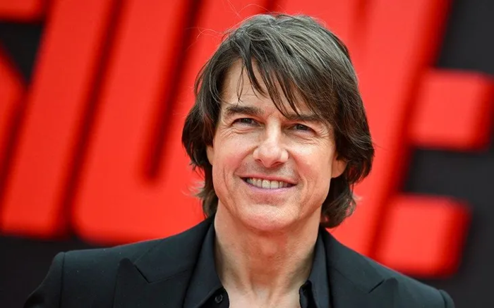 Tom Cruise tóc bạc, bụng phệ trong bộ phim nhiều thử thách nhất sự nghiệp  điện ảnh