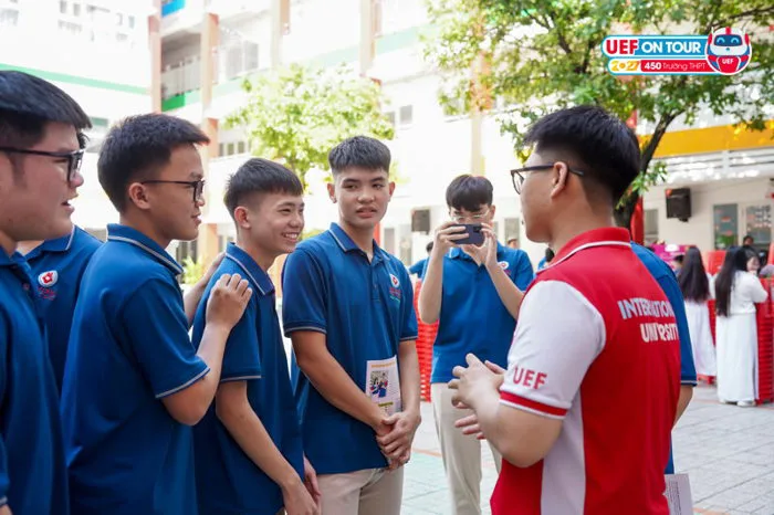 2k9 THCS-THPT Trí Đức có thêm 'la bàn' xác định hướng đi nghề nghiệp trong  thời đại AI từ UEF