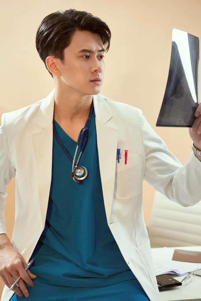 Chân dung bác sĩ Tuyên Quang khiến hội chị em thốt lên: 
