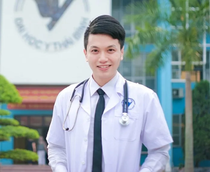 Những bác sĩ đã đẹp trai lại còn tài giỏi khiến chị em mê mẩn