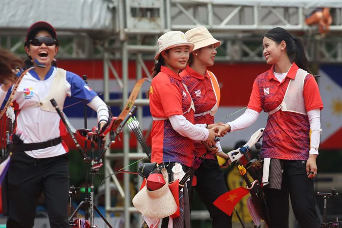 Người đẹp môn bắn cung Ánh Nguyệt cùng đồng đội mất huy chương vàng trước  tuyển Philippines - Báo Người Lao Động