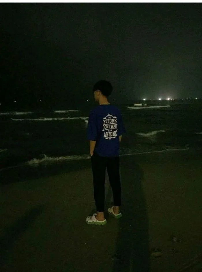 anh-trai-dep-ban-dem-1