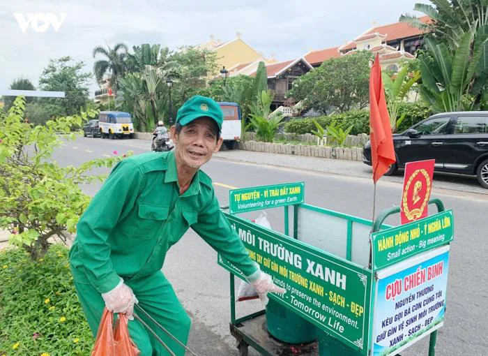 Cựu chiến binh Nguyễn Thương 10 năm tự nguyện nhặt rác bảo vệ môi trường