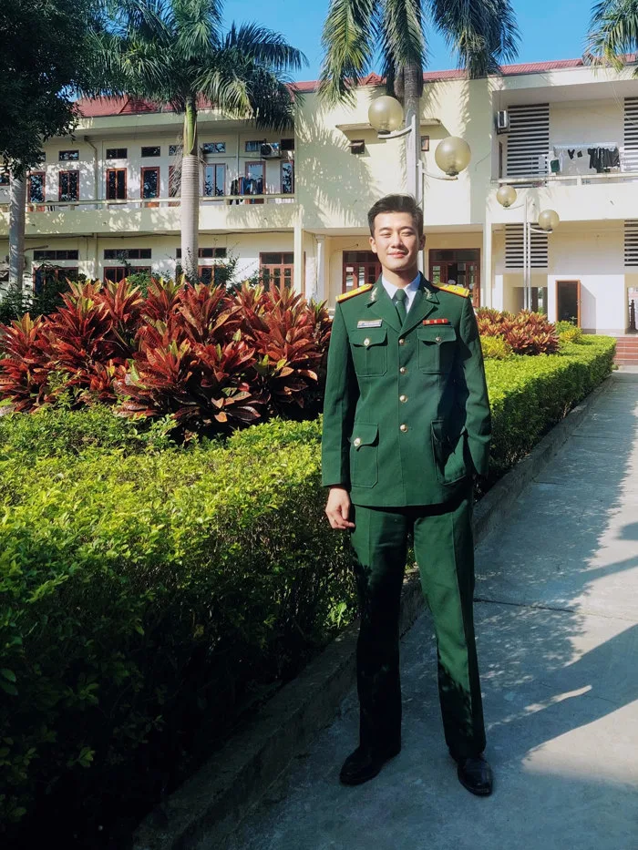 Chàng bộ đội điển trai gây sốt MXH sau lễ diễu binh: Mong tìm được bạn gái  thấu hiểu công việc của mình