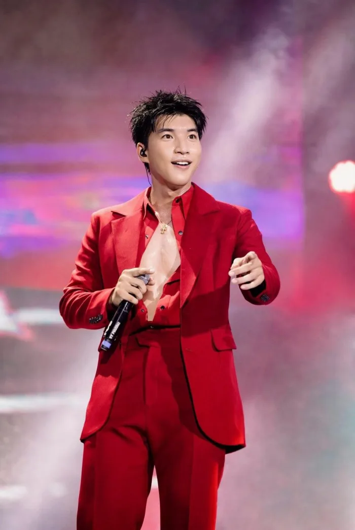 Nam rapper đẹp trai, nhiều fan, có người yêu xinh như hoa hậu là ai?