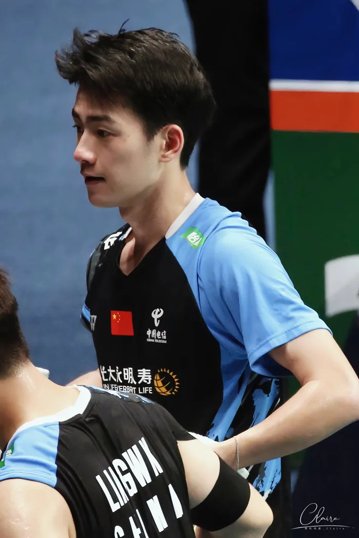 Hoàng tử cầu lông” gây bão tại Olympic Paris vì quá đẹp trai khiến netizen  không thể tập trung xem thi đấu