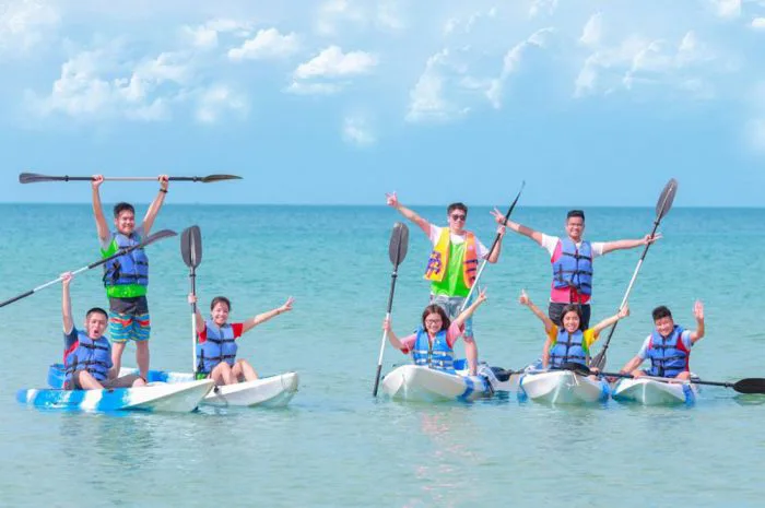 Đến Mũi Né trải nghiệm ngay tour chèo thuyền kayak, thuyền Sub độc đáo hấp  dẫn.Hotline 0847.191.999