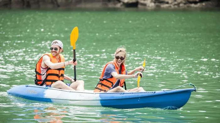 Chèo thuyền kayak Hạ Long - Trải nghiệm 