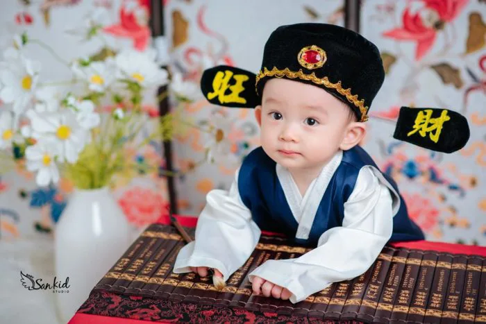 Bộ ảnh bé theo phong cách cổ trang Trung Quốc cực 