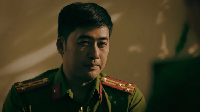 Nam thần đóng vai công an nhiều nhất Việt Nam: Sống viên mãn bên vợ kém 11  tuổi và 3 con ở thôn quê