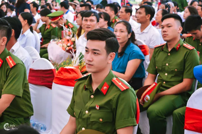 Hình ảnh những soái ca công an đẹp trai nhất Việt Nam