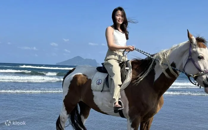 Nghi Lan | Trang trại ngựa đồi Xiaowei | Trải nghiệm cưỡi ngựa thong dong  tại trang trại & bãi biển - Klook
