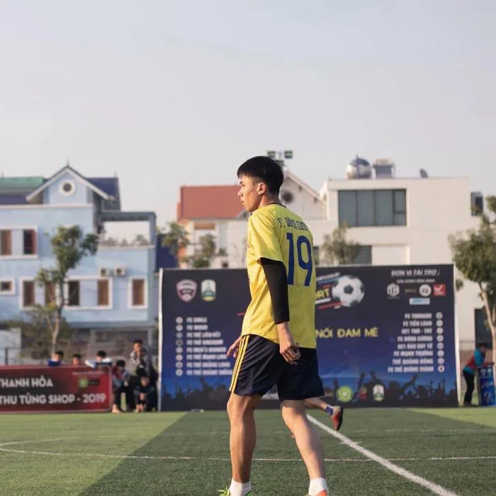 Sau Bùi Tiến Dũng là Hoàng Long, Thanh Hóa tiếp tục gây bão vì một cầu thủ  trẻ mệnh danh “Hot boy chân vàng” | Báo Dân trí