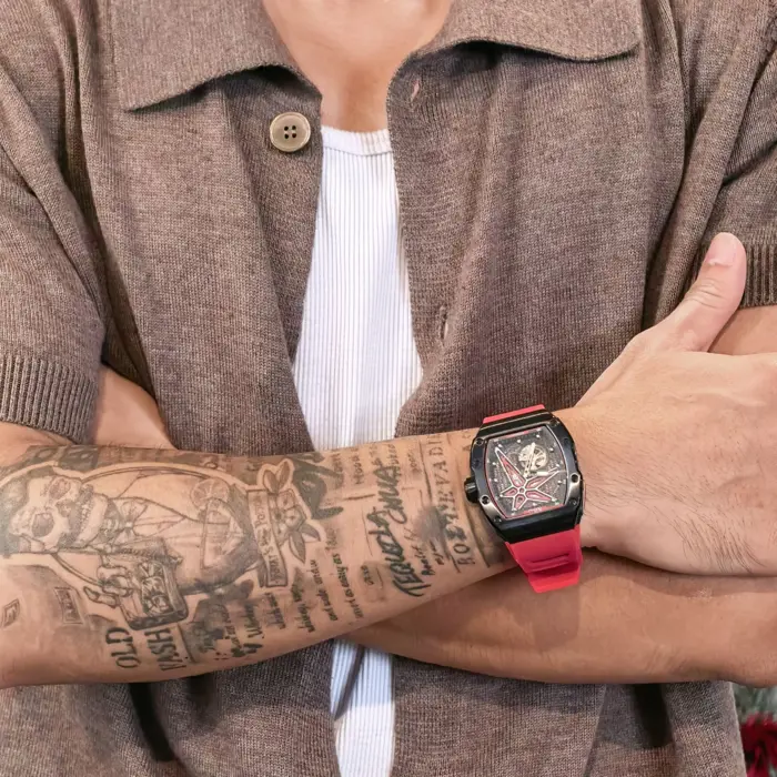 Nam đeo đồng hồ tay nào lịch sự và hợp phong thủy? - L'ORE Watch