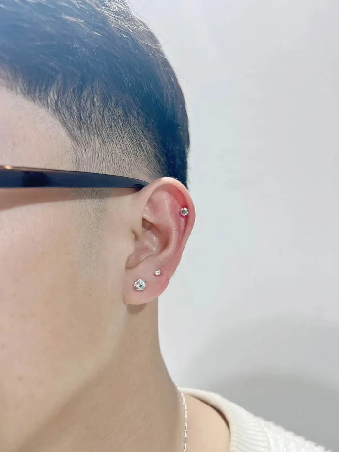 Xỏ Khuyên Tai Nam Phần Mềm Thế Giới Xỏ Khuyên - Piercing World Xỏ Khuyên Tai Nam Phần Mềm Thế Giới Xỏ Khuyên - Piercing World