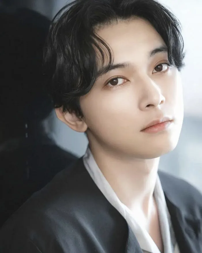 Top 30 diễn viên nam Nhật Bản nổi tiếng, đẹp trai | Harper's Bazaar Việt Nam