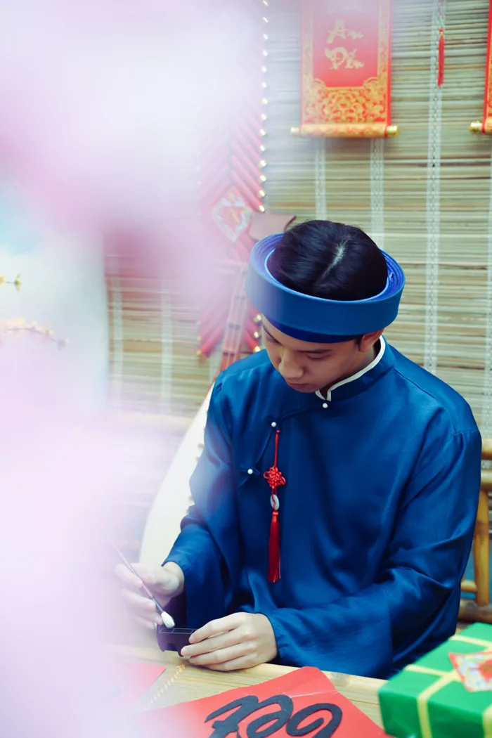 Chụp ảnh tết cho nam đẹp cực kỳ cuốn hút - Cho Thuê Studio - Thiết Bị -  Trang Phục