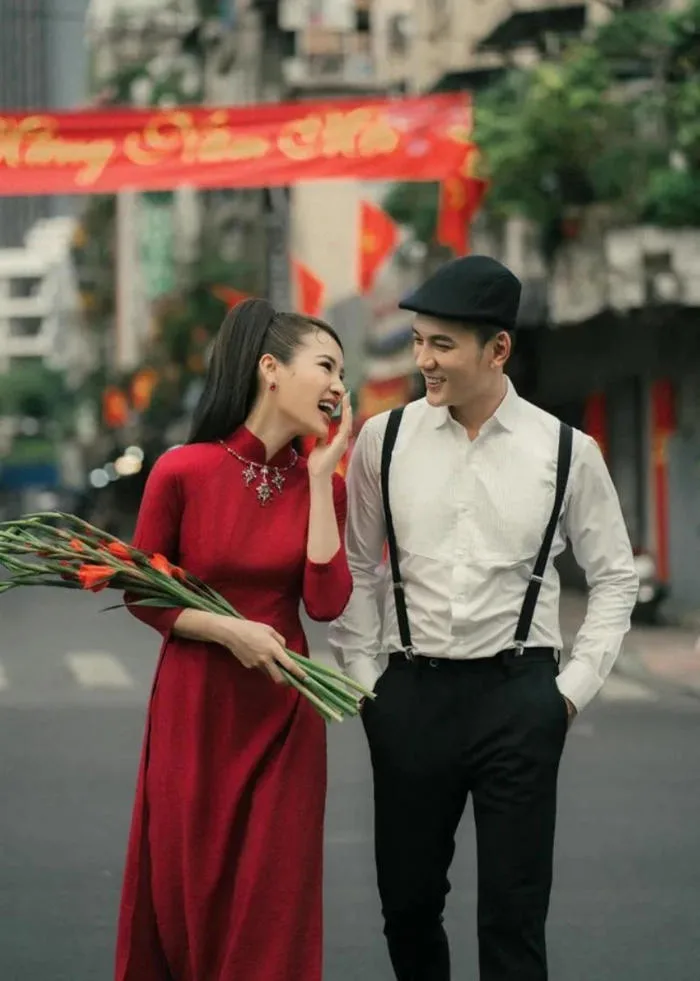 Gợi ý các cách tạo dáng chụp ảnh Tết cho nam siêu chất 2026