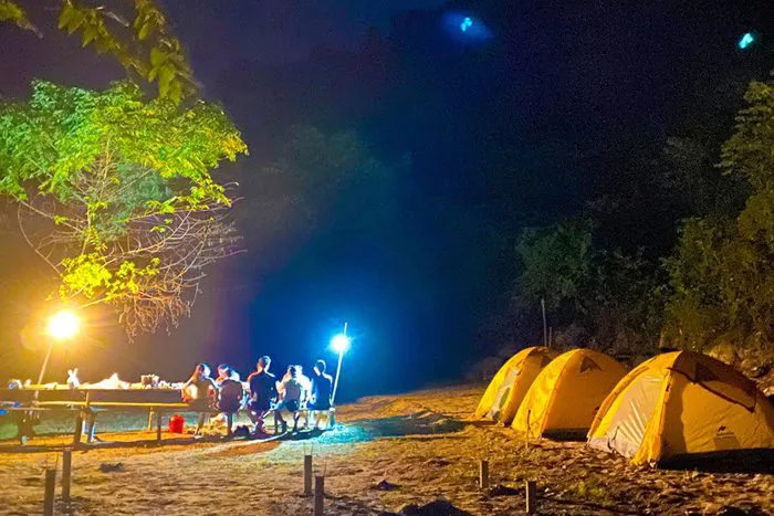 Ngũ Long Công Chúa: Lưu ý an toàn đốt lửa trại khi cắm trại giữa rừng - To  Ong Adventure