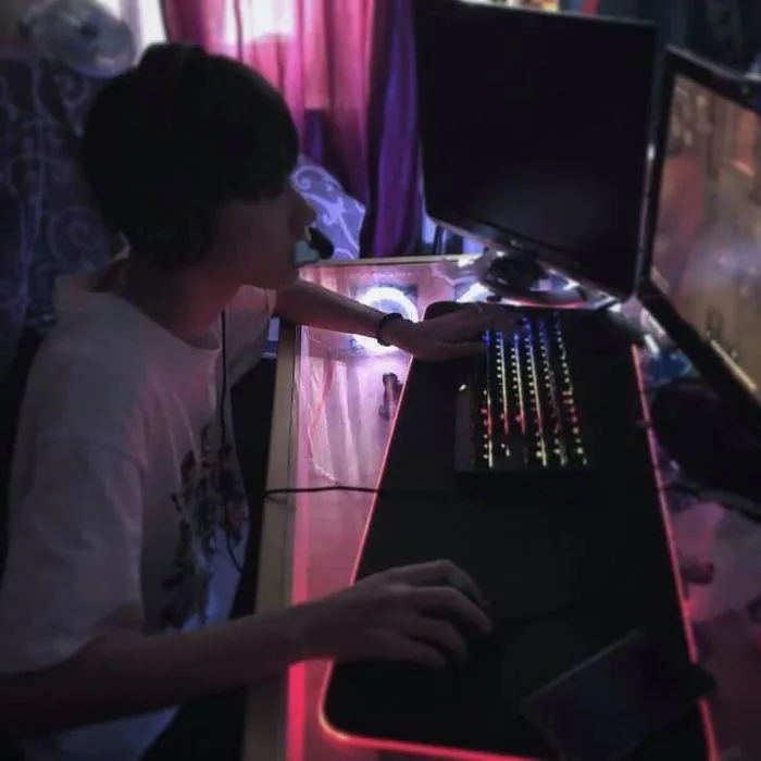 anh-trai-dep-gamer-1