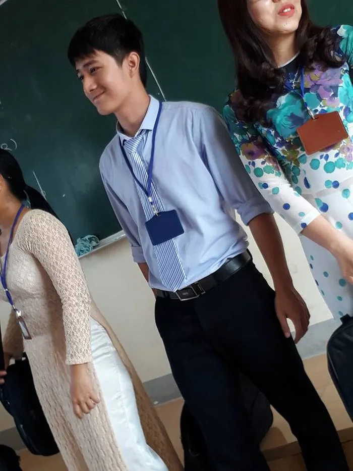 Thầy giáo thực tập đẹp trai 