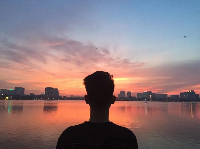 Ba địa điểm ngắm hoàng hôn đẹp ở Hà Nội có thể bạn chưa biết