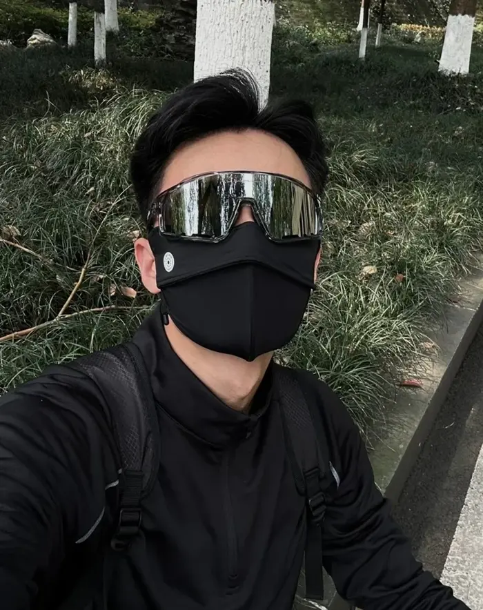 Tuyển chọn ảnh trai đẹp đeo khẩu trang cực cuốn