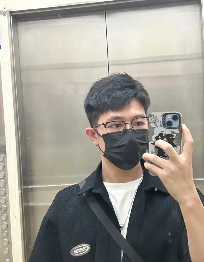 Tuyển chọn ảnh trai đẹp đeo khẩu trang cực cuốn