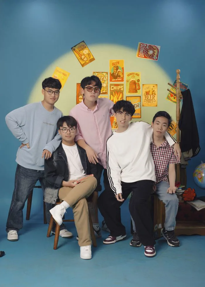 Tổ Chức Chụp Ảnh Kỷ Yếu Hoàn Hảo: Hướng Dẫn Chi Tiết Cho Học Sinh Cuối Cấp  - Guu Kỷ Yếu