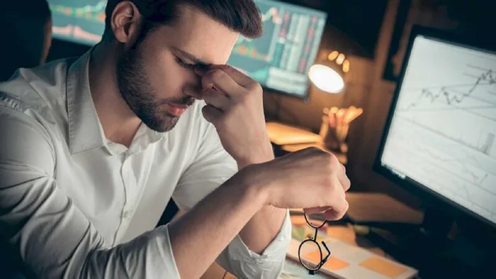 101 hình ảnh người ngồi làm việc với máy tính đẹp, chất lượng cao, tải miễn  phí