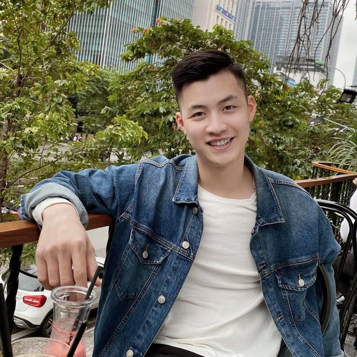 Vẻ điển trai lãng tử ngoài đời của chàng Thiếu úy Bá Thành 'Đấu trí'