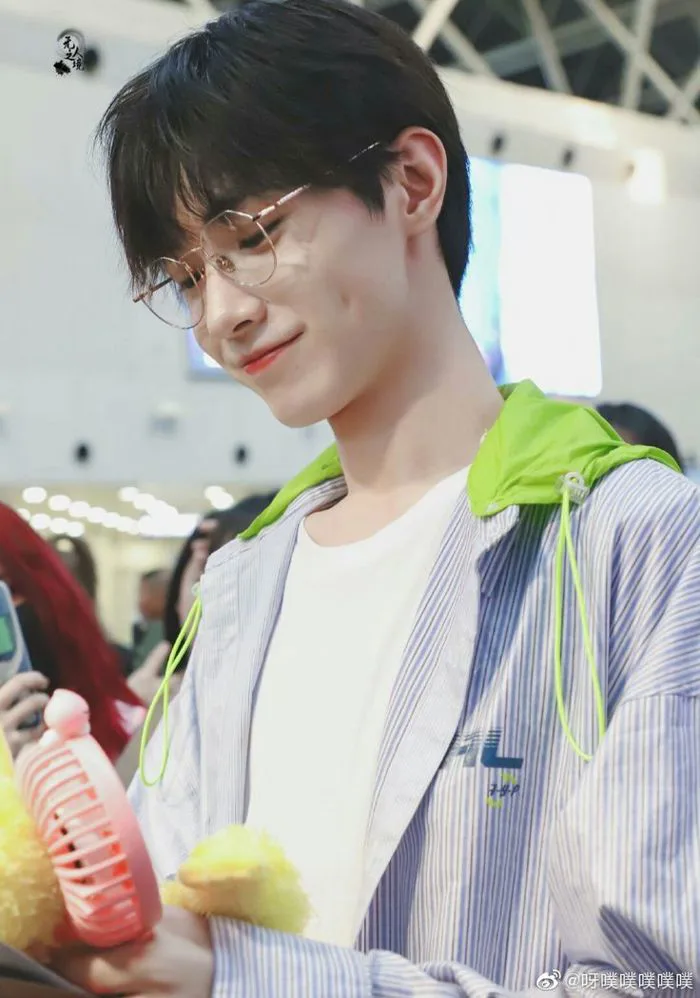 31 Má Lúm Đồng Tiền ý tưởng | victon, the voice, người nổi tiếng