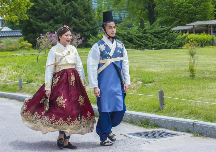 Trải nghiệm Hanbok tại Hàn Quốc: Thuê ở đâu, giá bao nhiêu, mặc thế nào? |  Vietjet Air