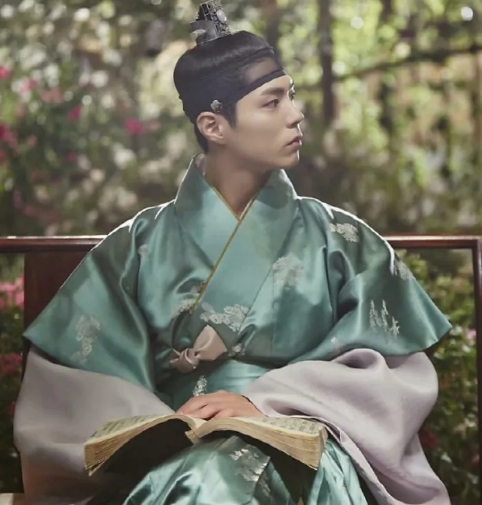 Diễn viên nào mặc hanbok đẹp nhất xứ Hàn?