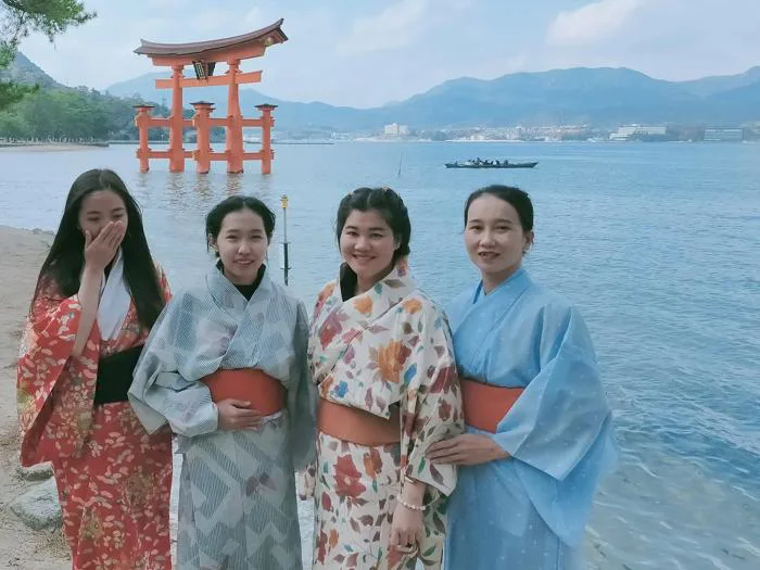 Trải nghiệm mặc Kimono tận hưởng nét đẹp truyền thống Nhật Bản của học viên  Mekong - MEKONG Labour