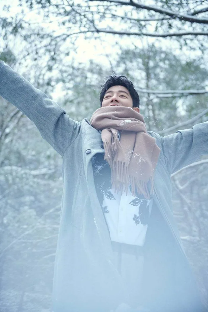 Dàn nam thần hóa bạn trai mùa đông: Tiêu Chiến đẹp như tranh vẽ