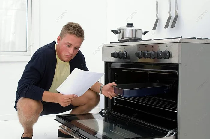 Chàng Trai Trẻ Không Biết Gì Trong Bếp Nấu ăn Một Mình đẹp Trai Hình Chụp  Và Hình ảnh Để Tải Về Miễn Phí - Pngtree