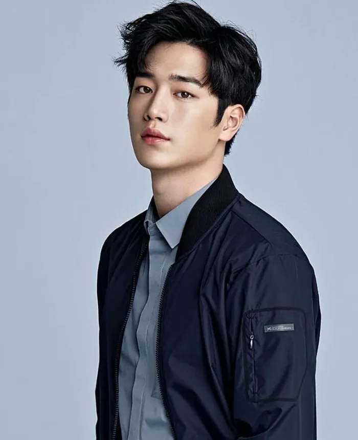 Kim Soo Hyun và những nam diễn viên được bình chọn là đẹp trai nhất