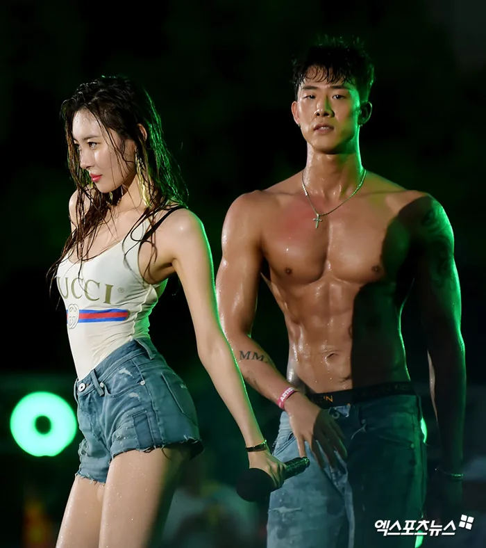 Điển trai, 6 múi, nhảy đẹp: Những nam vũ công nóng bỏng này từng làm 'lu  mờ' cả idol trên sân khấu - Saostar.vn