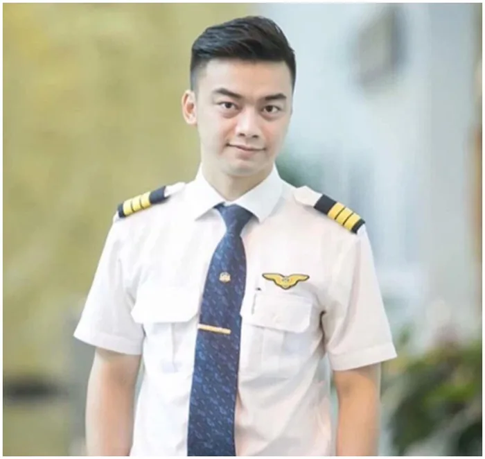 Những nam phi công 