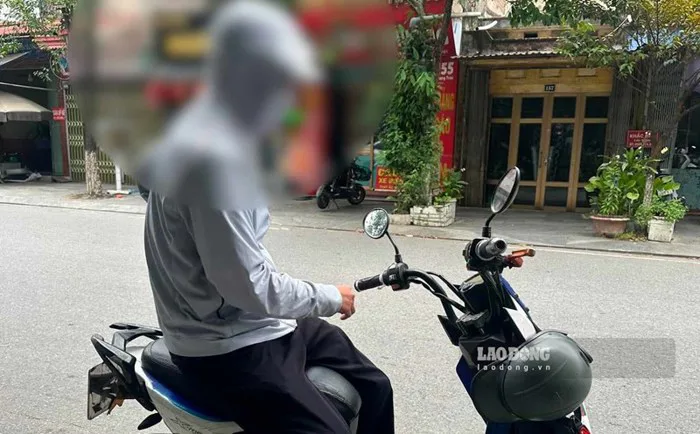 Nóng nhất hôm nay: 10.000 lời cầu hôn cho hành động tử tế của chàng phi  công đẹp trai