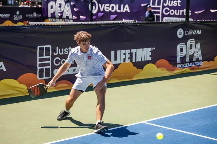 Chân dung ngôi sao pickleball Top 1 thế giới sang Việt Nam: Trai đẹp cao  1m86, mới 23 tuổi đã giành 11 chức vô địch