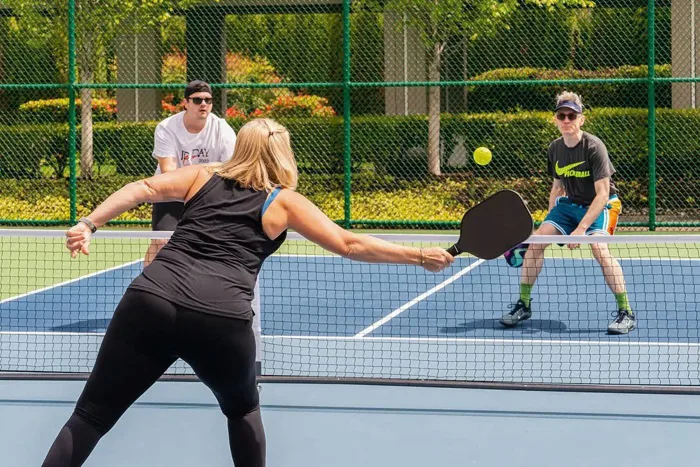 Trào lưu chơi pickleball, cần lưu ý gì để đảm bảo an toàn?