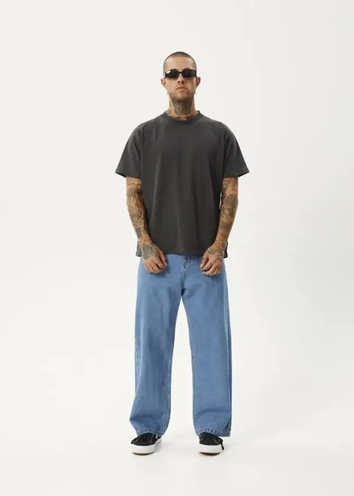10 Cách Phối Đồ Cực Chất Với Quần Jeans Ống Rộng Nam