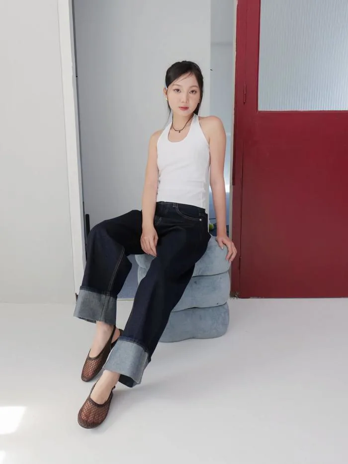 Mặc đẹp ngày giao mùa với 3 xu hướng quần jeans trẻ trung