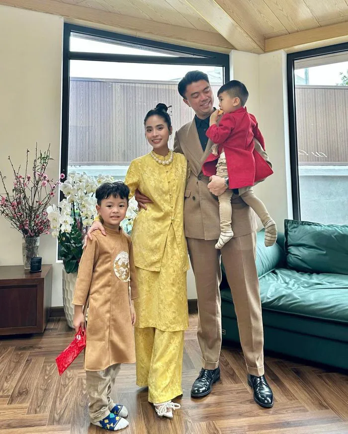 Những quý cô 2 con xinh đẹp, sang chảnh như gái chưa chồng